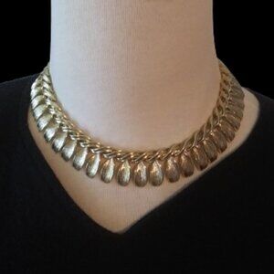 Vintage Lisner brushed  gold tone petals twisted rope  choker collar necklace
